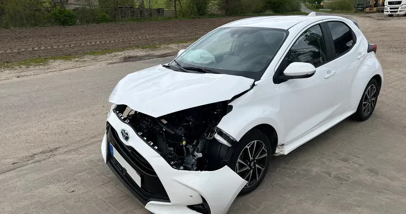 toyota yaris Toyota Yaris cena 34900 przebieg: 35000, rok produkcji 2022 z Chodzież